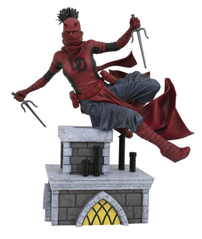 Marvel Comic Gallery Elektra as Daredevil Statue