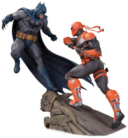 Batman vs. Deathstroke Battle Resin Statue